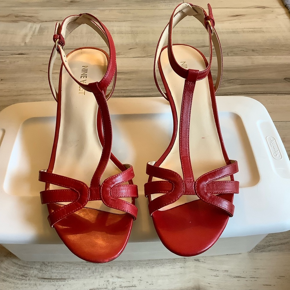 Nine West Red ankle strap heels like new. Size 8.5.